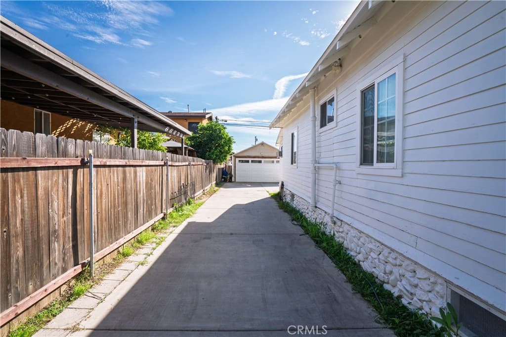 Home at 730 W 9th, Pomona — photo 5 of 12