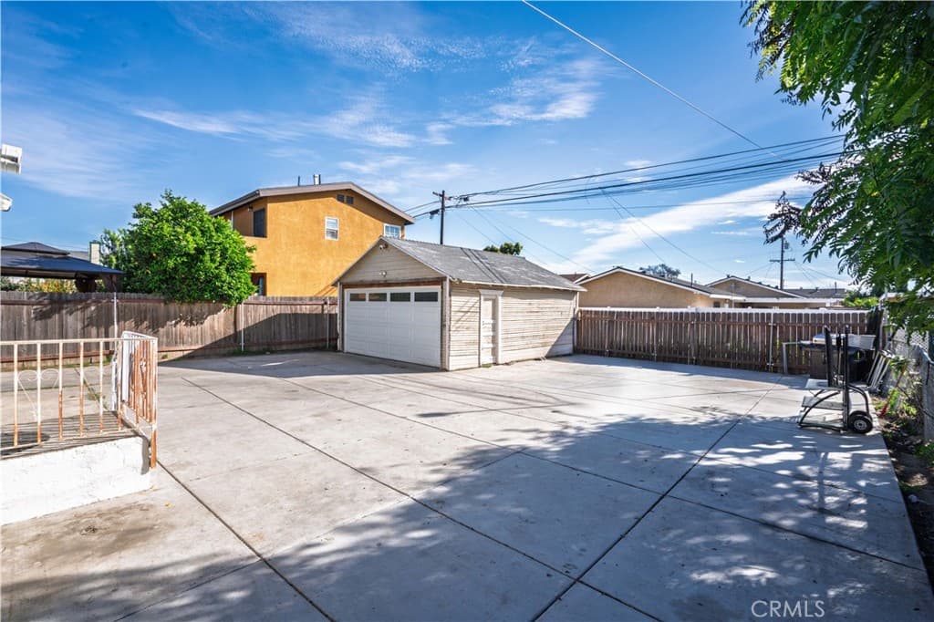 Home at 730 W 9th, Pomona — photo 9 of 12