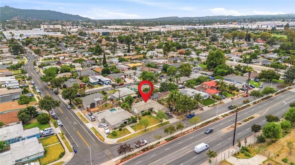 Home at 13748 Temple, La Puente — photo 4 of 12