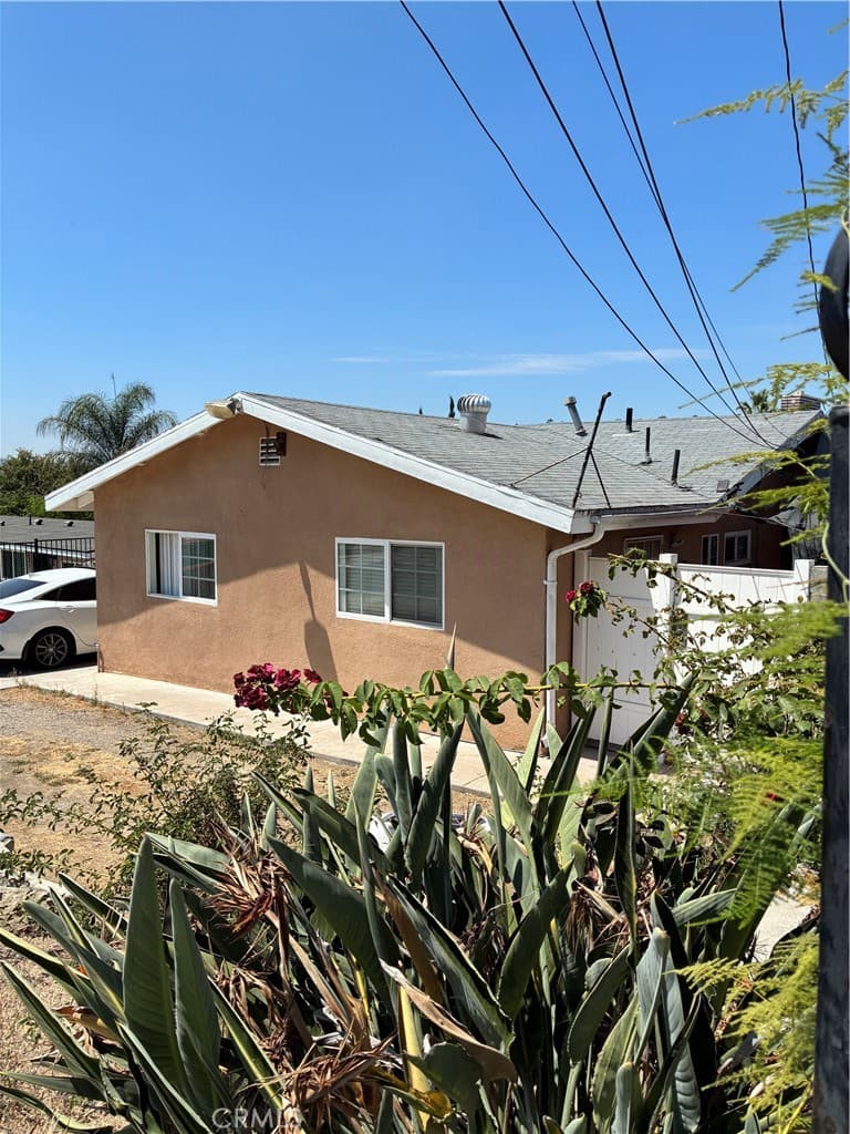 Home at 233 N Winton, La Puente — photo 2 of 5