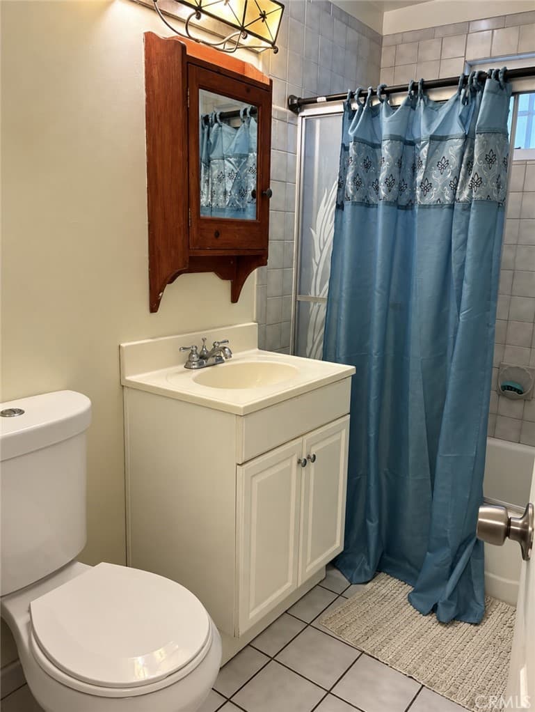 Home at 233 N Winton, La Puente — photo 8 of 10