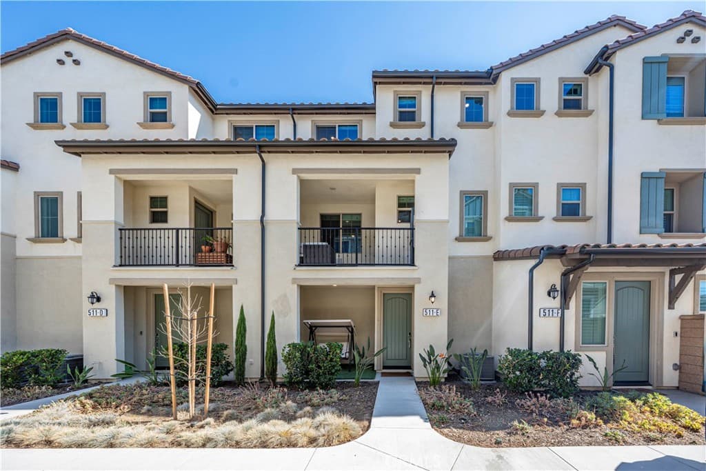 Townhouse at 511 Tamarind Way E, West Covina — photo 1 of 12