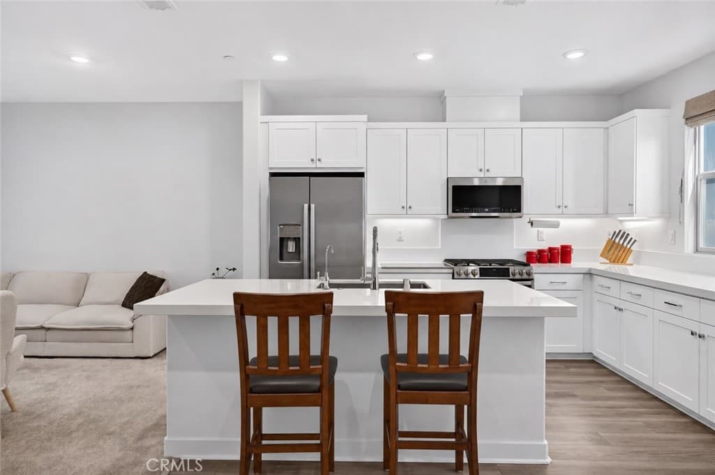 Townhouse at 511 Tamarind Way E, West Covina — photo 6 of 12