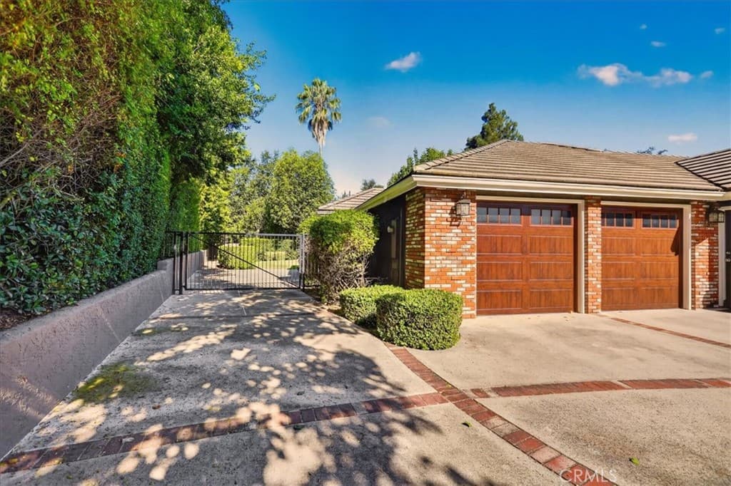 Home at 609 Ferrari, West Covina — photo 11 of 12