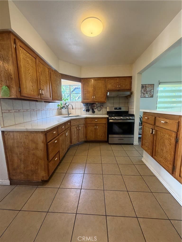 Home at 1044 Gothic Way, Pomona — photo 11 of 12