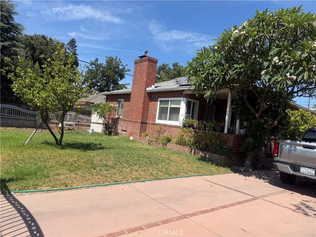 Home at 1044 Gothic Way, Pomona — photo 3 of 12