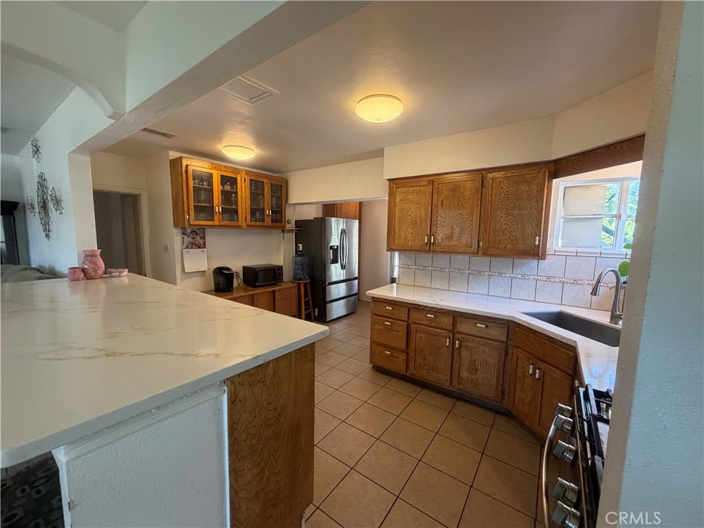 Home at 1044 Gothic Way, Pomona — photo 9 of 12