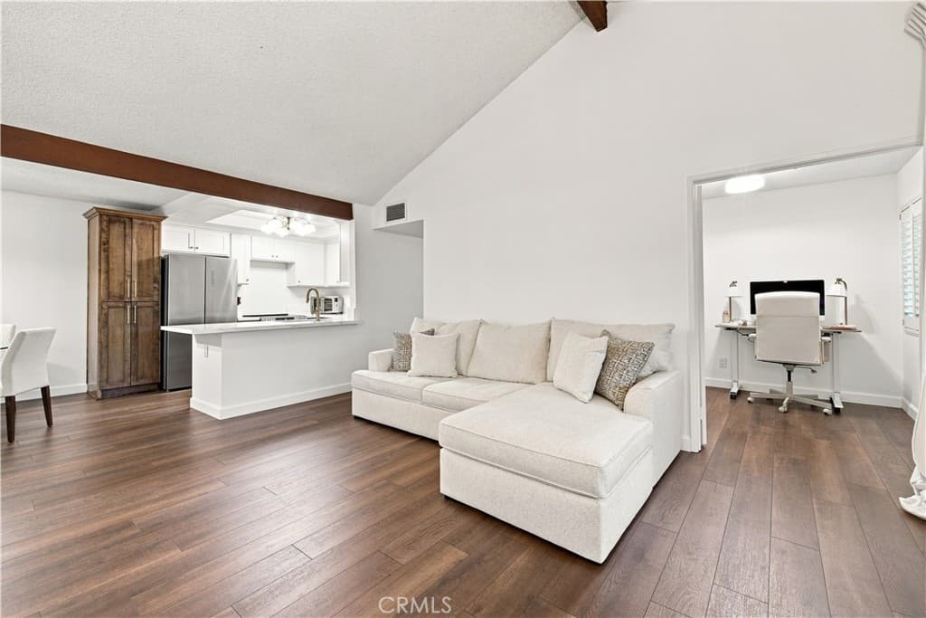 Condo at 22 Country Mile, Pomona — photo 8 of 12