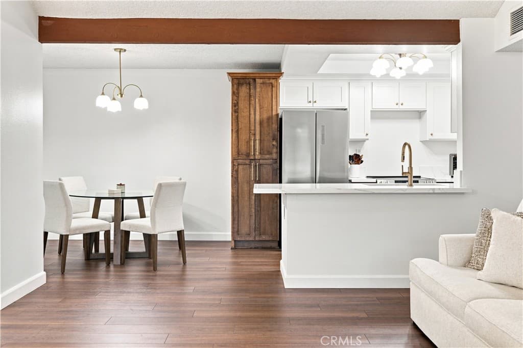 Condo at 22 Country Mile, Pomona — photo 9 of 12
