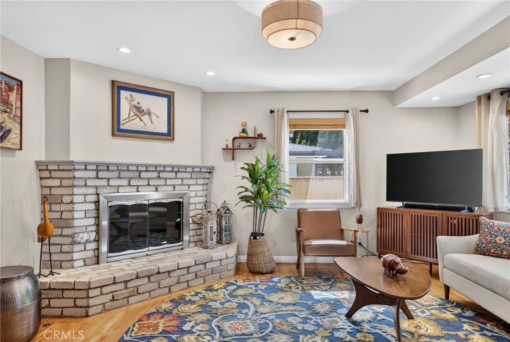 Home at 2532 Treelane, Monrovia — photo 4 of 12