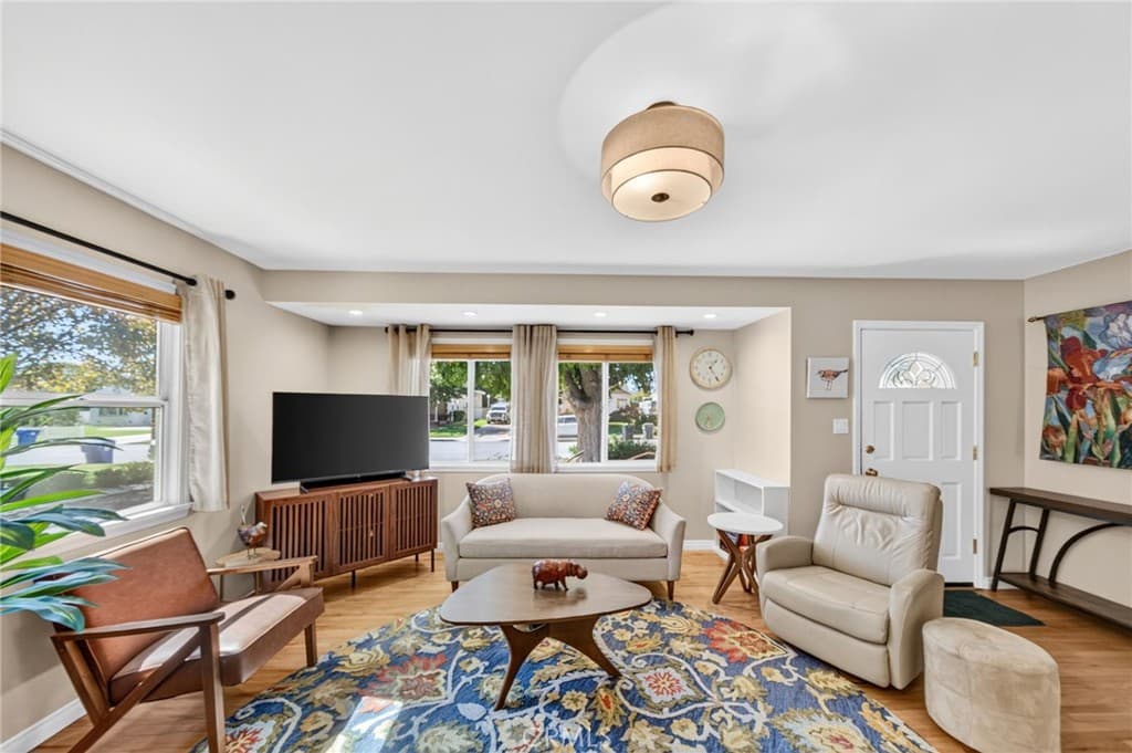 Home at 2532 Treelane, Monrovia — photo 6 of 12