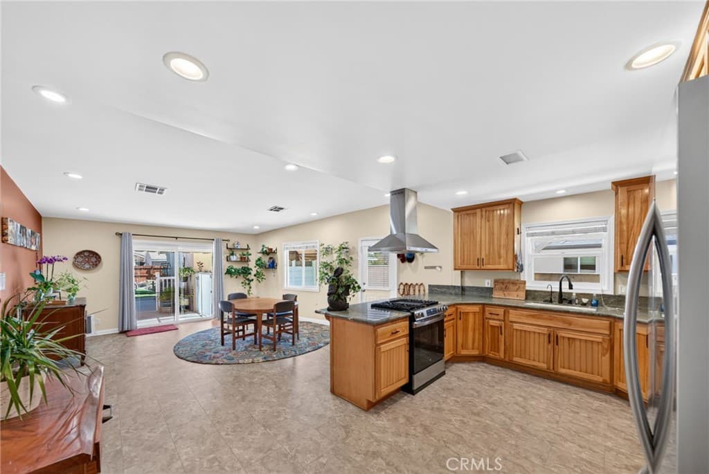 Home at 2532 Treelane, Monrovia — photo 8 of 12