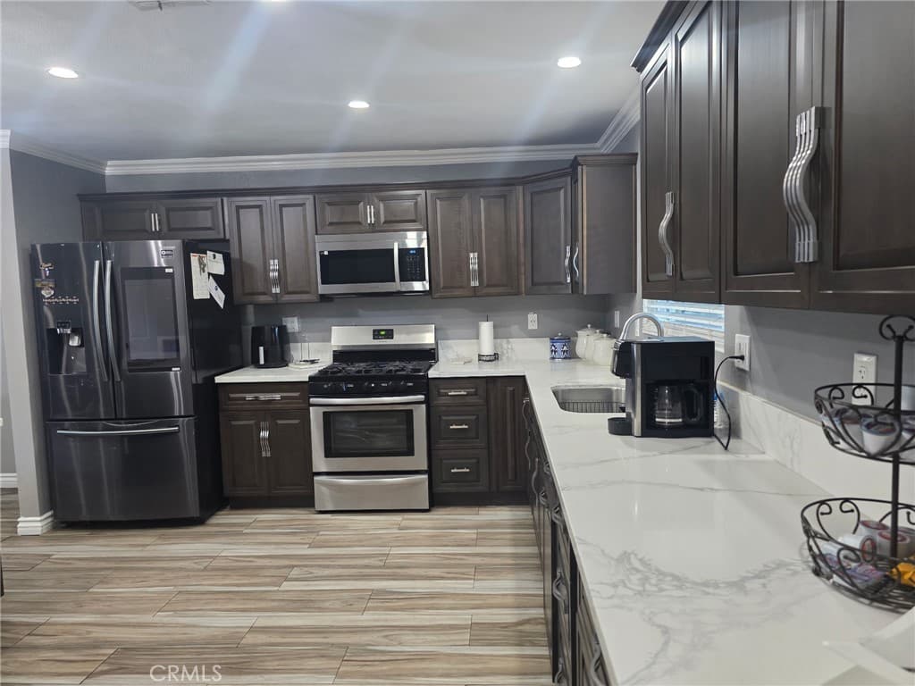 Townhouse at 425 N Rockvale, Azusa — photo 2 of 12