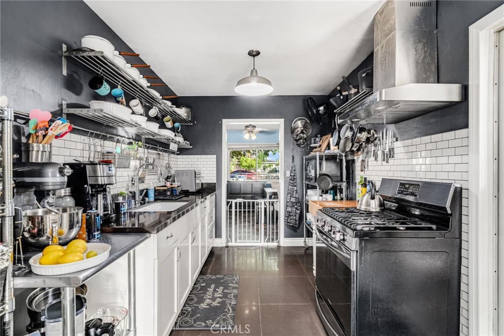 Home at 5039 Benham, Baldwin Park — photo 10 of 12