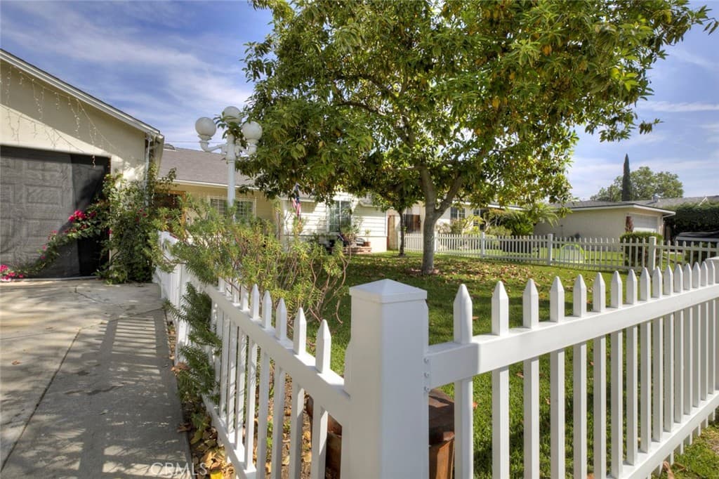 Home at 1029 E Galatea, Azusa — photo 7 of 12