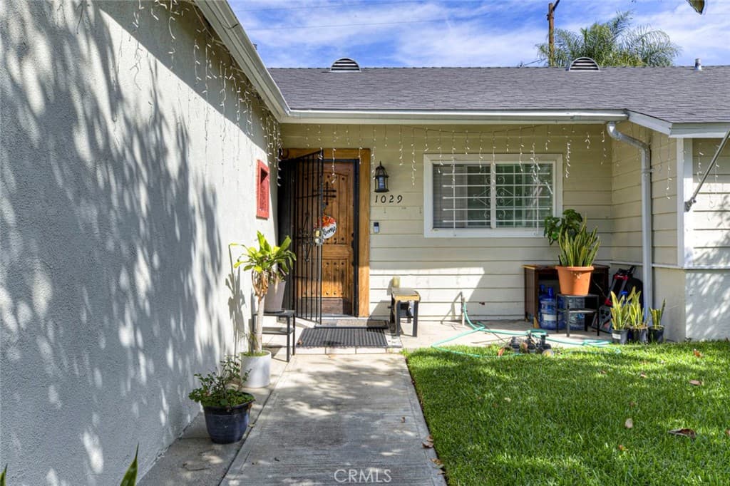 Home at 1029 E Galatea, Azusa — photo 10 of 12