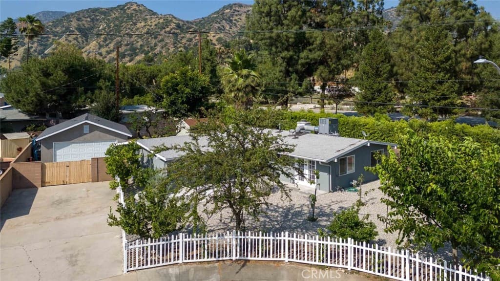 Home at 301 W Ashby Street, Azusa — photo 2 of 12