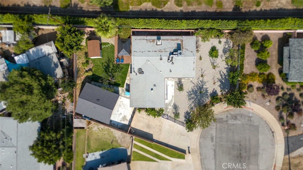 Home at 301 W Ashby Street, Azusa — photo 6 of 12