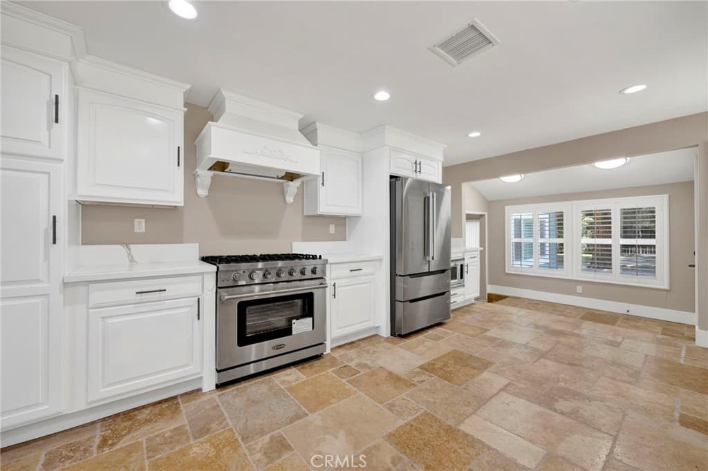 Home at 517 King, Monrovia — photo 11 of 12