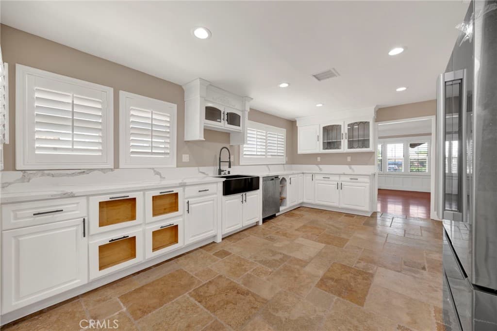 Home at 517 King, Monrovia — photo 9 of 12