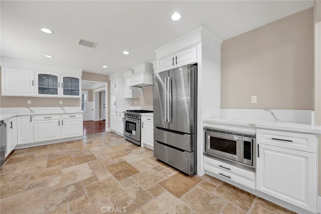 Home at 517 King, Monrovia — photo 10 of 12