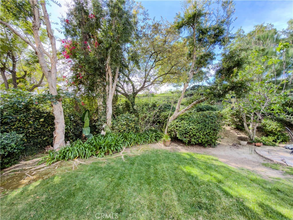 Home at 408 Calle Canela, San Dimas — photo 11 of 12