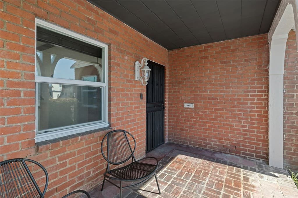 Home at 694 W Orange Grove, Pomona — photo 7 of 12