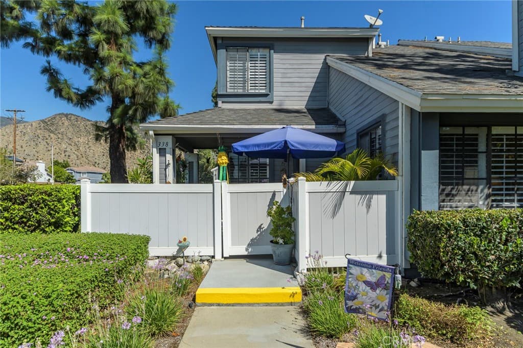 Townhouse at 338 Monroe Ct, Azusa — photo 3 of 12