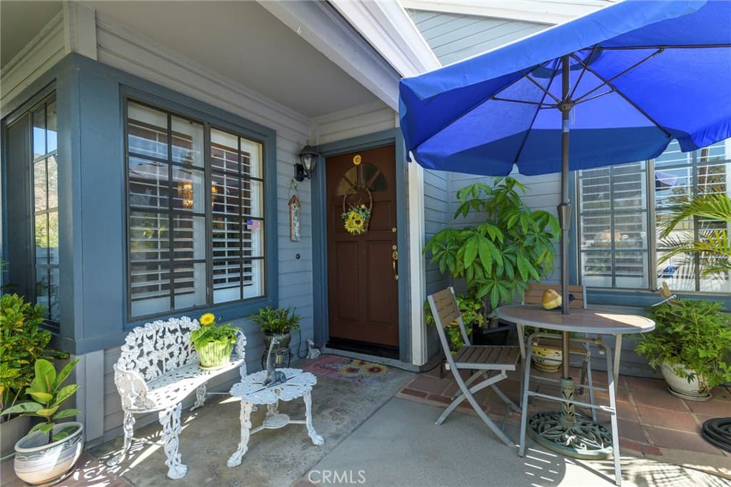 Townhouse at 338 Monroe Ct, Azusa — photo 5 of 12