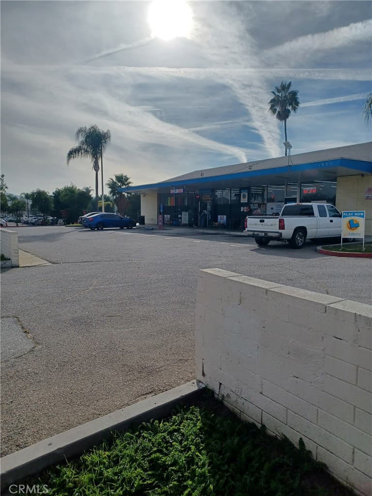 Home at 1905 S Garey, Pomona — photo 4 of 12