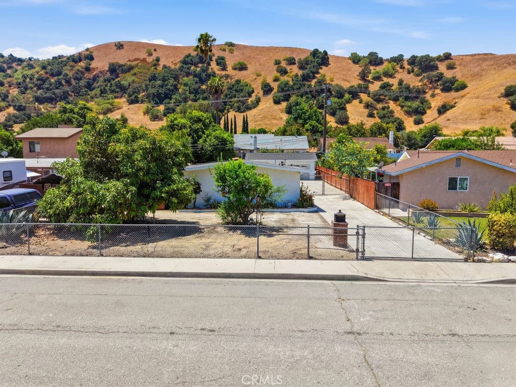 Home at 1964 Wright Street, Pomona — photo 2 of 12