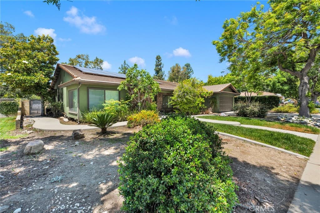 Home at 2425 San Fernando Court, Claremont — photo 3 of 12