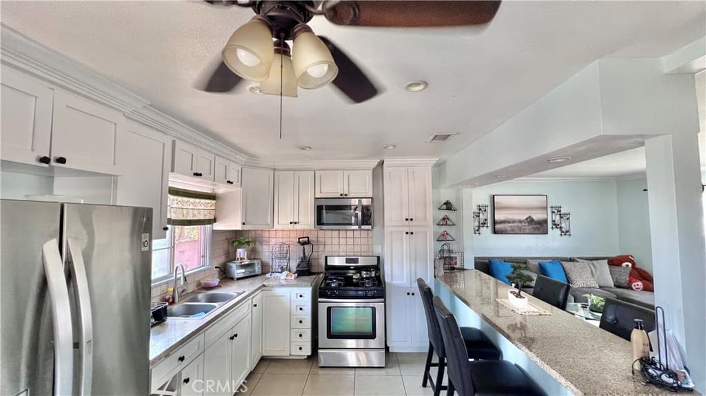 Home at 460 W Arrow, Pomona — photo 11 of 12