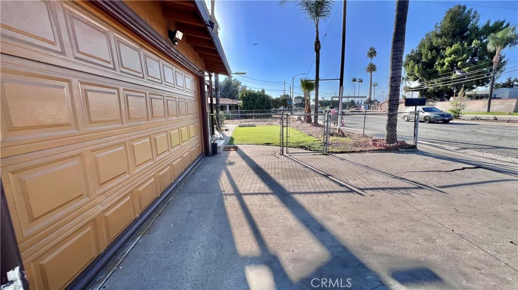 Home at 460 W Arrow, Pomona — photo 3 of 12