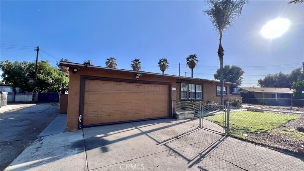 Home at 460 W Arrow, Pomona — photo 5 of 12