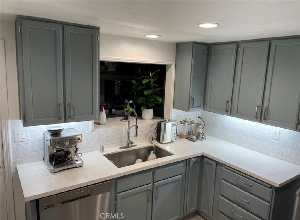 Home at 314 W Gladstone, San Dimas — photo 10 of 12