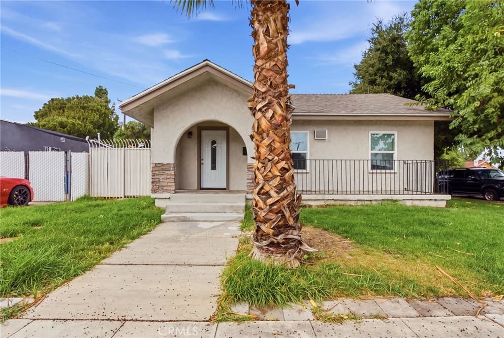 Home at 891 E 6th, Pomona — photo 1 of 12