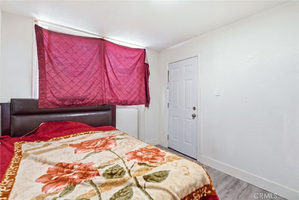 Home at 891 E 6th, Pomona — photo 11 of 12