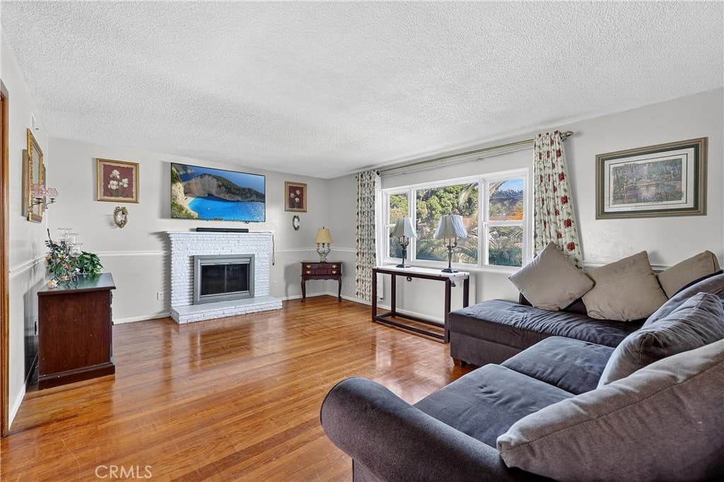 Home at 2195 Spencer Avenue, Pomona — photo 8 of 12