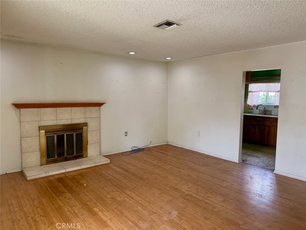 Home at 11249 Wesley, Pomona — photo 4 of 12