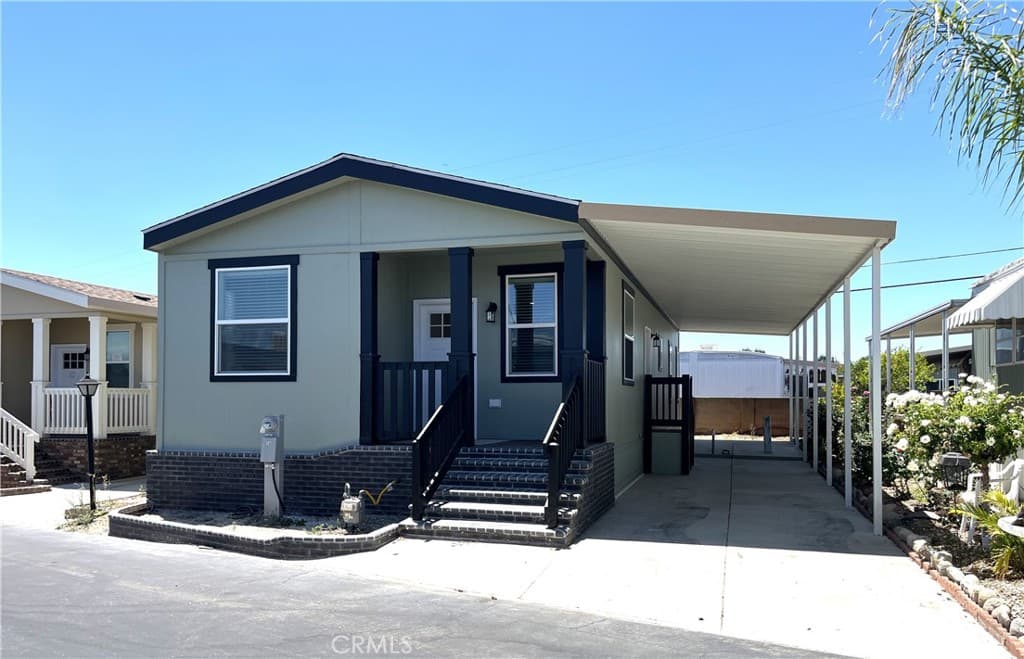 Home at 301 E Foothill Boulevard 58, Pomona — photo 2 of 12