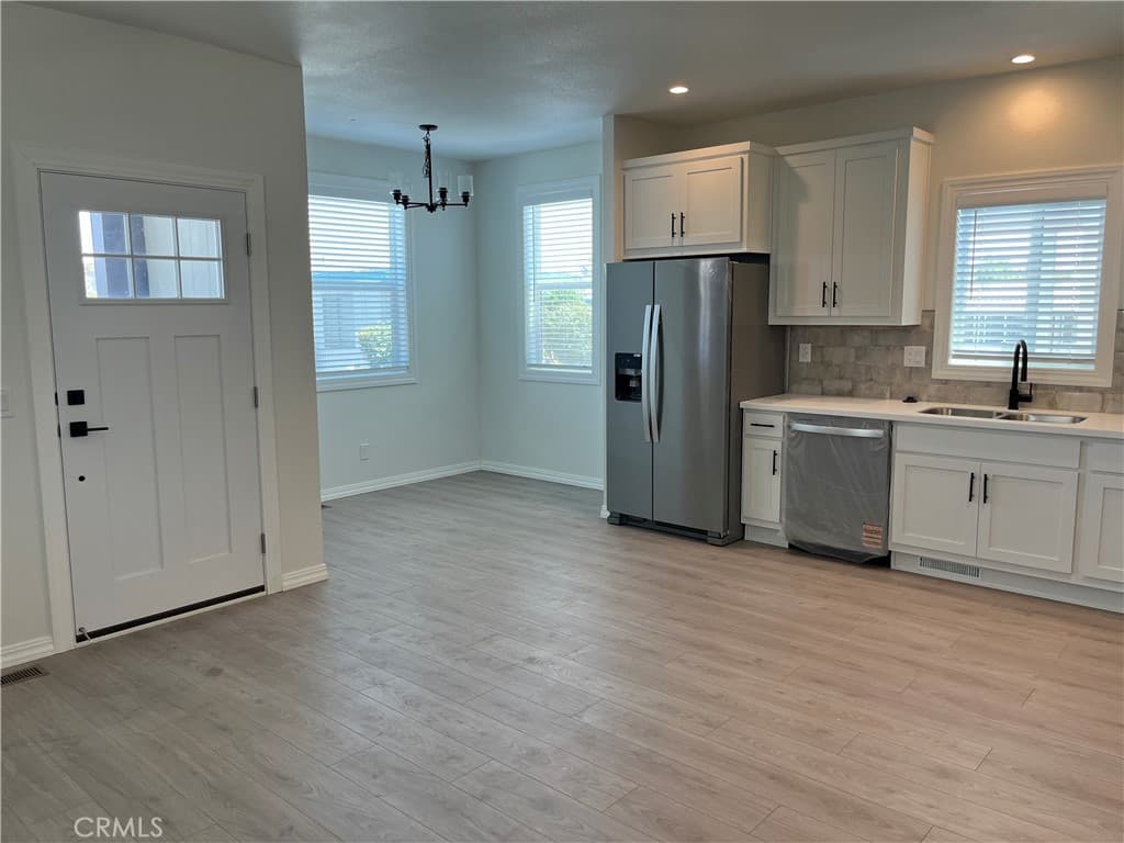 Home at 301 E Foothill Boulevard 58, Pomona — photo 5 of 12