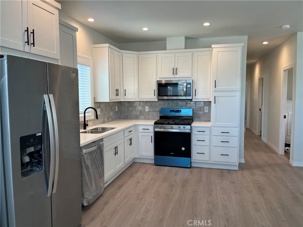 Home at 301 E Foothill Boulevard 58, Pomona — photo 6 of 12