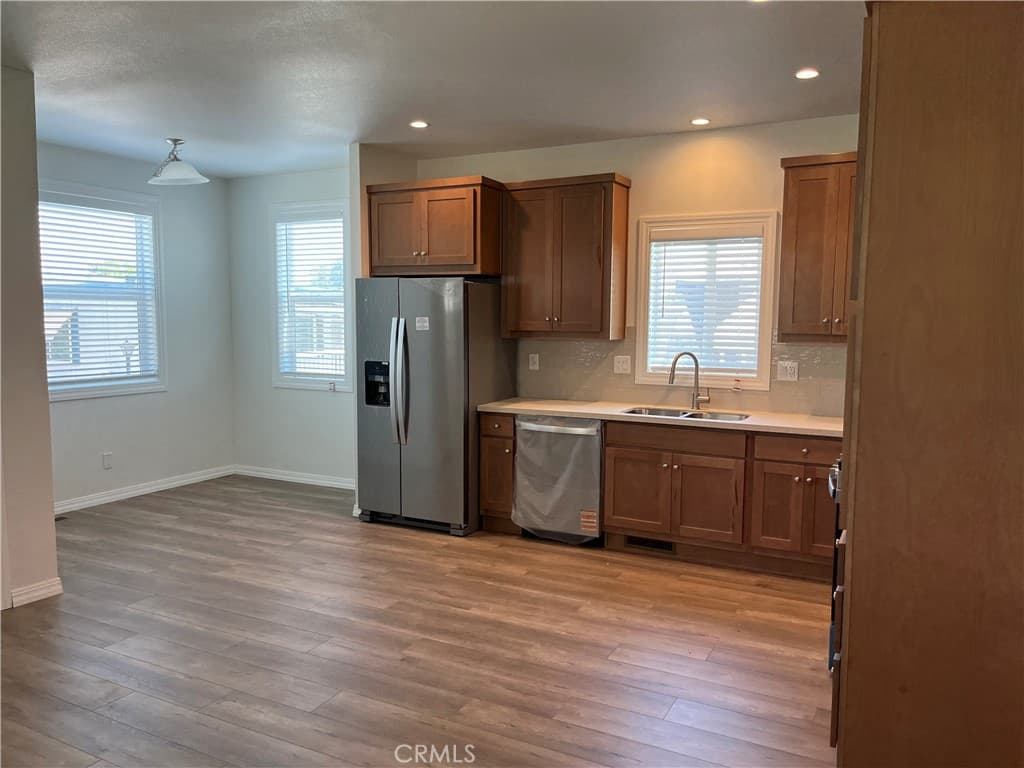 Home at 301 E Foothill Boulevard 59, Pomona — photo 5 of 9