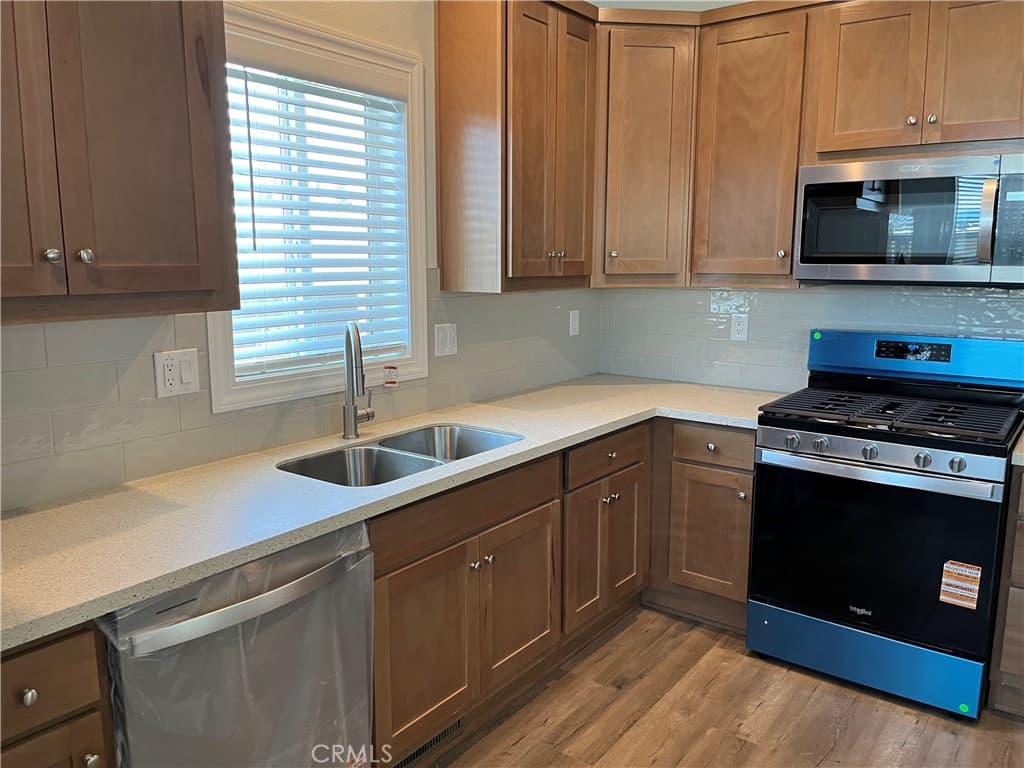 Home at 301 E Foothill Boulevard 59, Pomona — photo 7 of 9