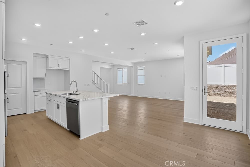 Home at 469 Citrus Oak Road, Glendora — photo 10 of 12