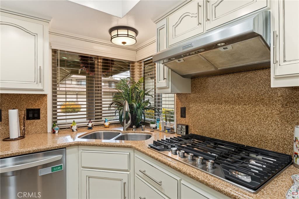 Condo at 134 Oak Forest Circle, Glendora — photo 5 of 12
