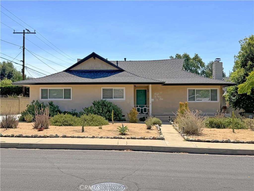 Home at 840 Northwestern, Claremont — photo 3 of 12