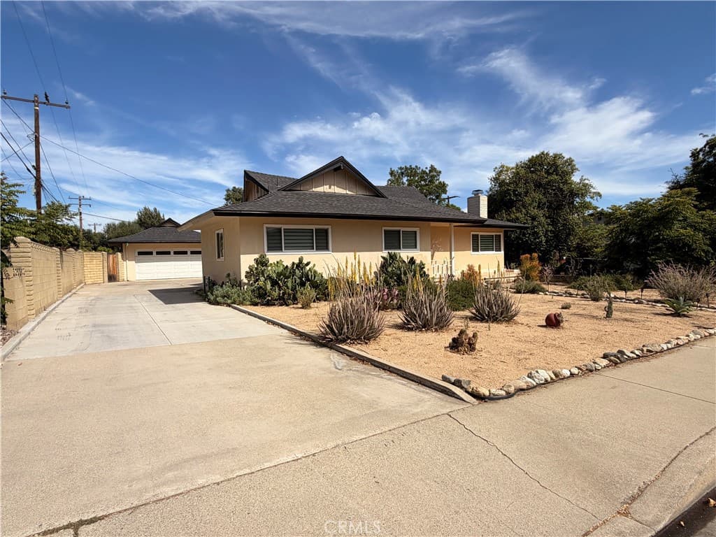 Home at 840 Northwestern, Claremont — photo 4 of 12