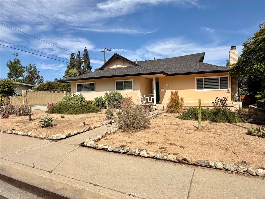 Home at 840 Northwestern, Claremont — photo 5 of 12